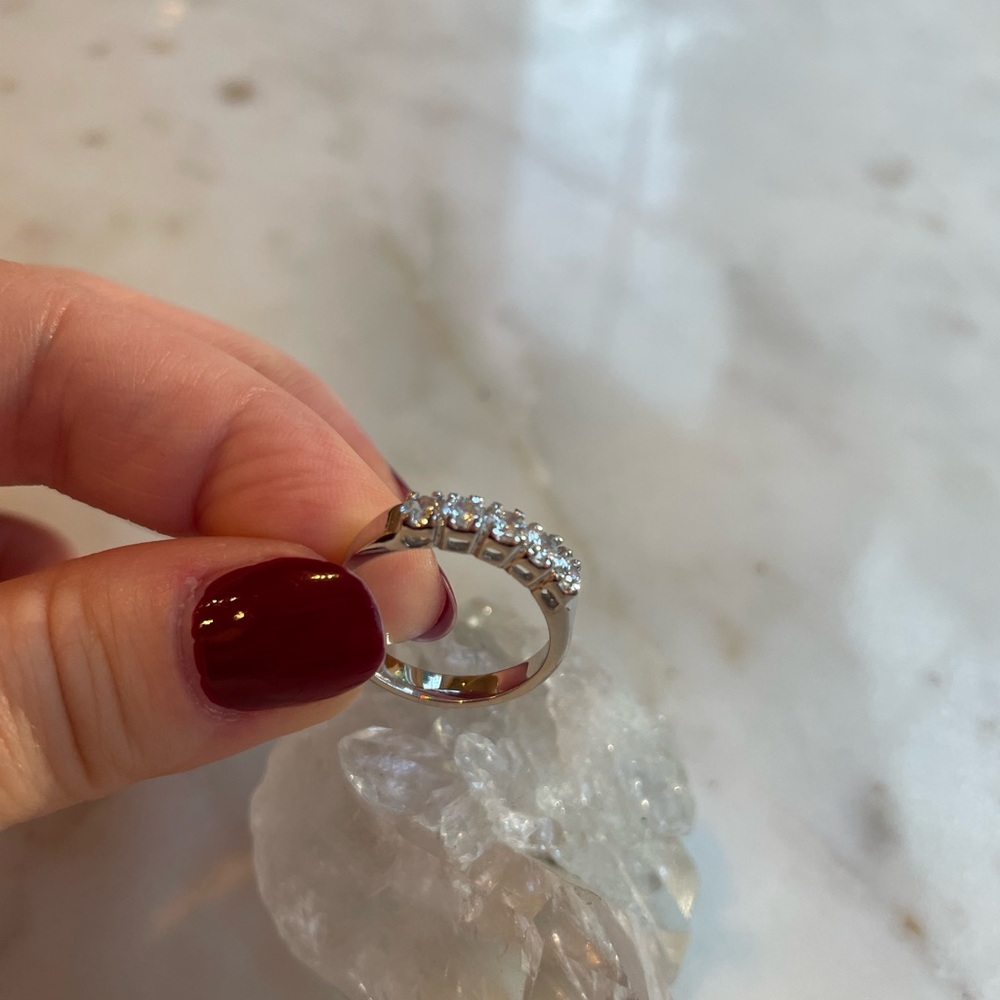 Cubic zirconia 5 stone silver ring size 5